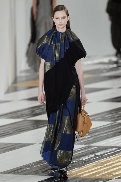 Look 44